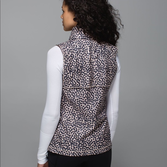 NWOT Lululemon Vest Top Size 2 Pack It Shirt Zip - Picture 2 of 10